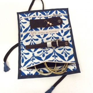 Trousse à bijoux voyage - cuir bleu marine - intérieur bleu blanc fleur de lys