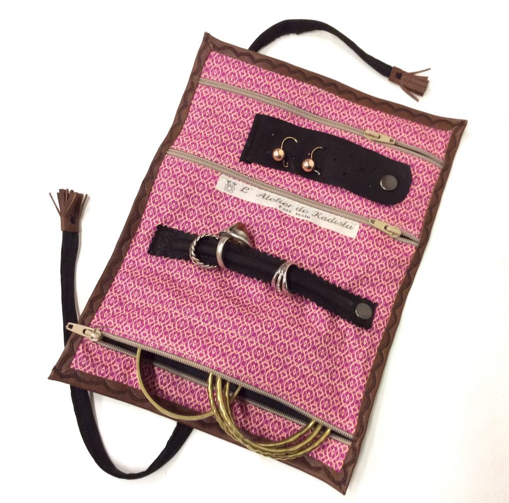 Acheter Organisateur De Bijoux Portable De Voyage, étui à Bijoux Pliable En Rouleau Pour Bracelet, Bague, Colliers, Boucles D'oreilles, Sac De Rangement De Bijoux, Sacs De Voyage