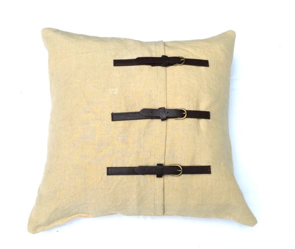 coussin carré drap ancien beige-inscription