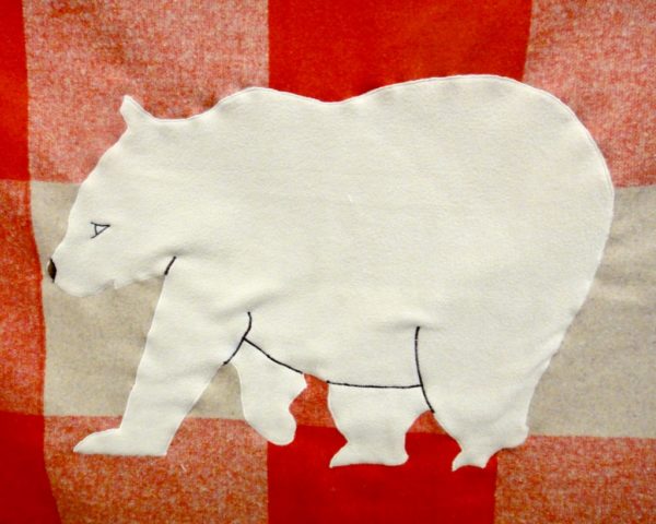 plaid déco-thème lainage rouge et beige-ours polaire