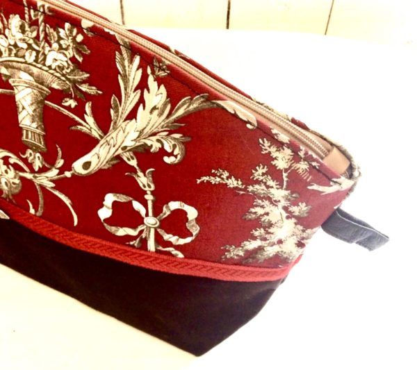 trousse de toilette toile de jouy rouge