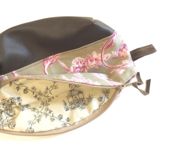 trousse de sac toile de Jouy taupe et rose-simili cuir marron