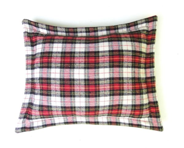 coussin rectangulaire écossais rouge noir blanc chien