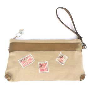 Pochette Maya beige-cuir doré-timbres