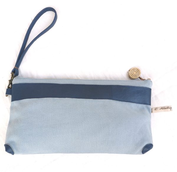 Pochette Maya bleu claire étoiles cuir bleu