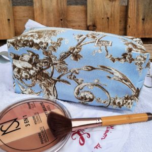 Trousse maquillage carrée-toile de jouy bleu/marron