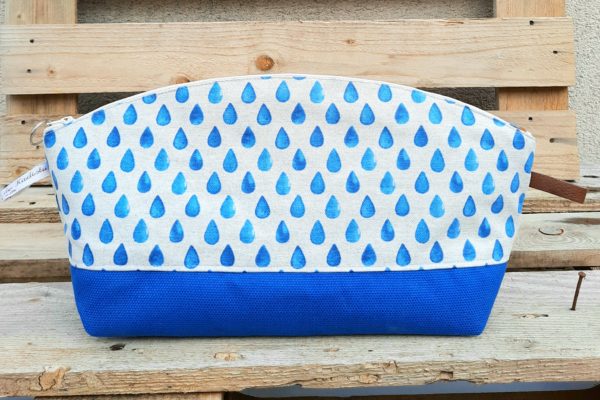 Trousse de toilette gouttes bleues-base bleue